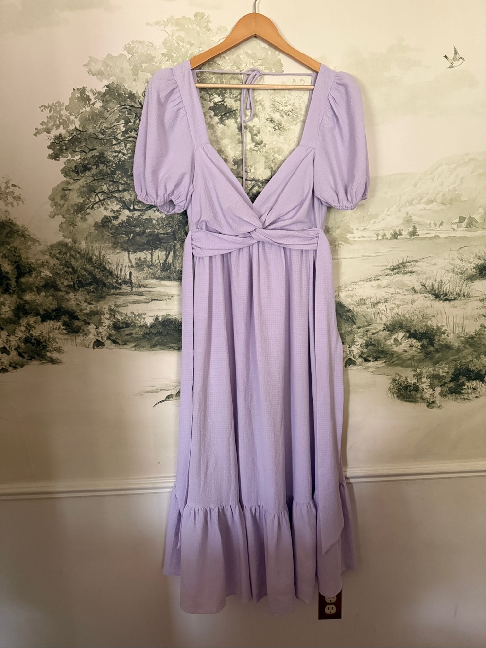 Astr Lavender Puff-Sleeve Maxi Dress with Tie Waist